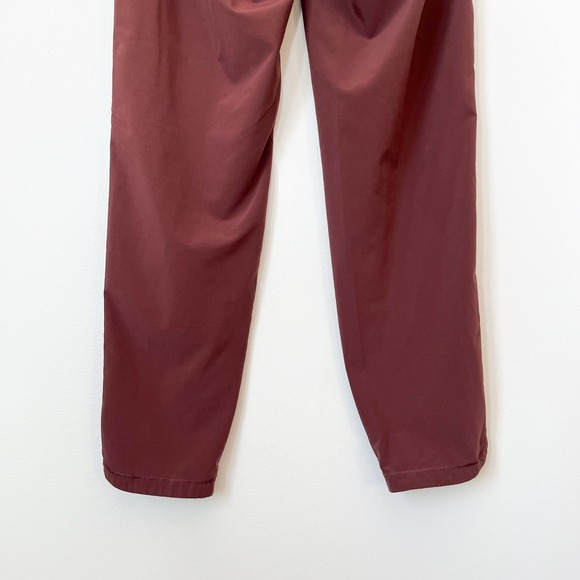 GapFit Recycled Runaround Jogger Pants Womens XS Cherry Wood Burgundy - Picture 7 of 13